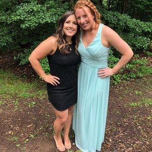 Lovely flowy mint dress with criss-cross back 👗